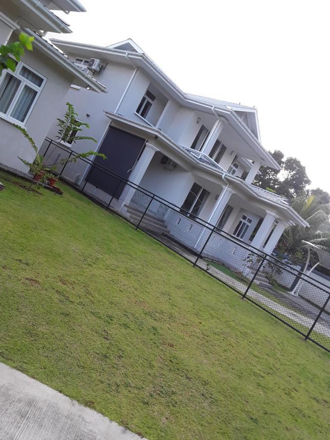 Maison Cattleya Selfcatering Apartment アンス・ロワイヤル エクステリア 写真